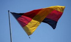 Drapeau allemand flottant à Berlin