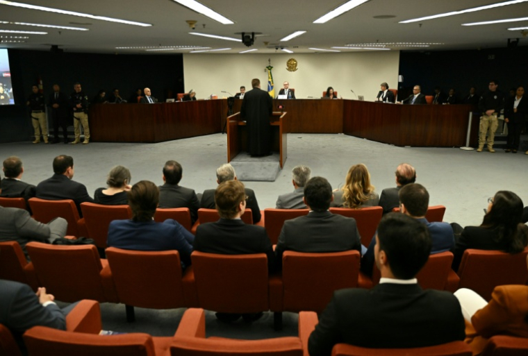 Vue générale de la salle d'audience lors du procès de l'ancien président brésilien Jair Bolsonaro, devant la Cour suprême, à Brasilia le 3 septembre 2025 ( AFP / EVARISTO SA )