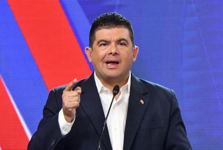 Le candidat à la présidence du Costa Rica Alvaro Ramos, du Parti de libération nationale (PLN), à San José, Costa Rica, le 12 janvier 2026 ( AFP / EZEQUIEL BECERRA )