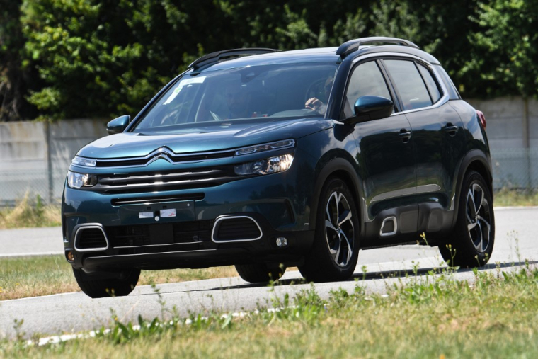 Le C5 Aircross fait partie des modèles concernés par la nouvelle campagne de rappel menée par Stellantis (illustration) ( AFP / FRED TANNEAU )