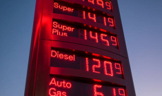 Identifiez les stations les moins chères et adoptez une écoconduite pour réduire vos dépenses en carburant. ( crédit photo : Getty Images )