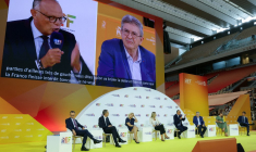 Bruno Retailleau, Raphael Glucksmann, Marine Le Pen, Édouard Philippe, Jean-Luc Melenchon, Marine Tondelier et Gabriel Attal à Paris, le 27 août 2026. ( AFP / THOMAS SAMSON )
