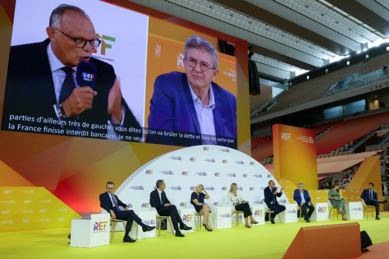 Bruno Retailleau, Raphael Glucksmann, Marine Le Pen, Édouard Philippe, Jean-Luc Melenchon, Marine Tondelier et Gabriel Attal à Paris, le 27 août 2026. ( AFP / THOMAS SAMSON )