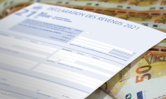 Chaque année, à la rentrée de septembre, certains contribuables doivent de l'argent au fisc.(© BCE)