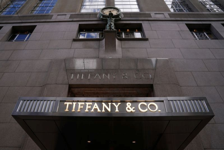 TIFFANY: CHUTE DE 29% DES VENTES AU 2E TRIMESTRE, IMPACTÉES PAR LE CORONAVIRUS