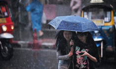 Pluie torrentielle à Bangkok, le 25 septembre 2026 ( AFP / Lillian SUWANRUMPHA )
