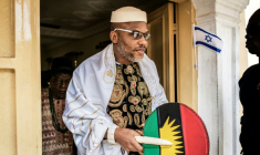 Nnamdi Kanu chez lui à Umuahia, le 26 mai 2017 au Nigeria ( AFP / MARCO LONGARI )