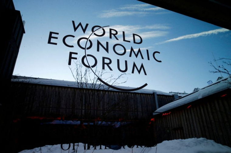 LE FORUM DE DAVOS REPORTÉ DE JANVIER AU DÉBUT DE L'ÉTÉ