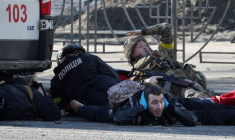 MOSCOU DIT ENVISAGER UN DIALOGUE ALORS QUE KIEV EST SOUS ASSAUT