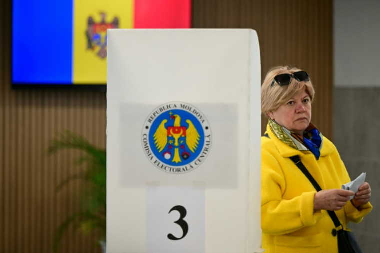 Les Moldaves élisent leurs nouveaux députés, Chisinau, le 28 septembre 2025 Les Moldaves votaient le 28 septembre 2025 ( AFP / Daniel MIHAILESCU )