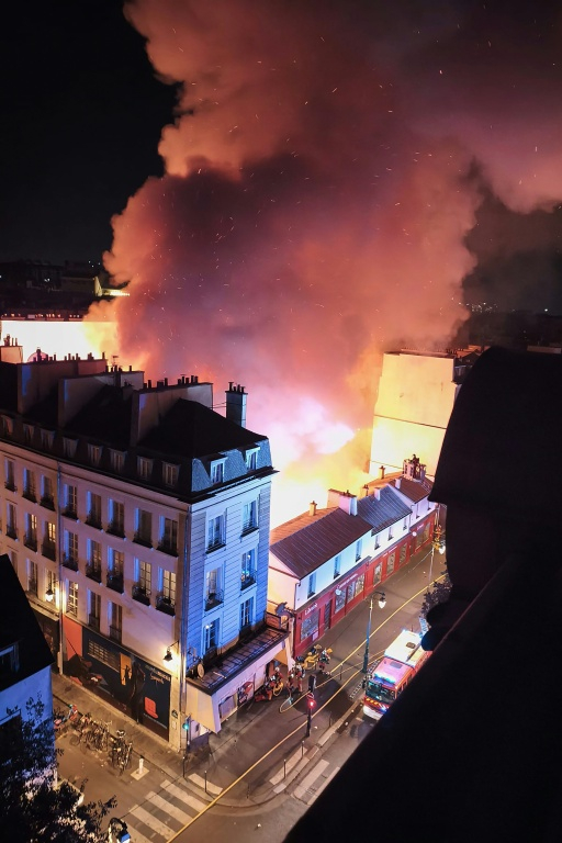 Incendie au marché des Enfants rouges à Paris le 12 octobre 2026 ( AFP / Bernard Geliot )