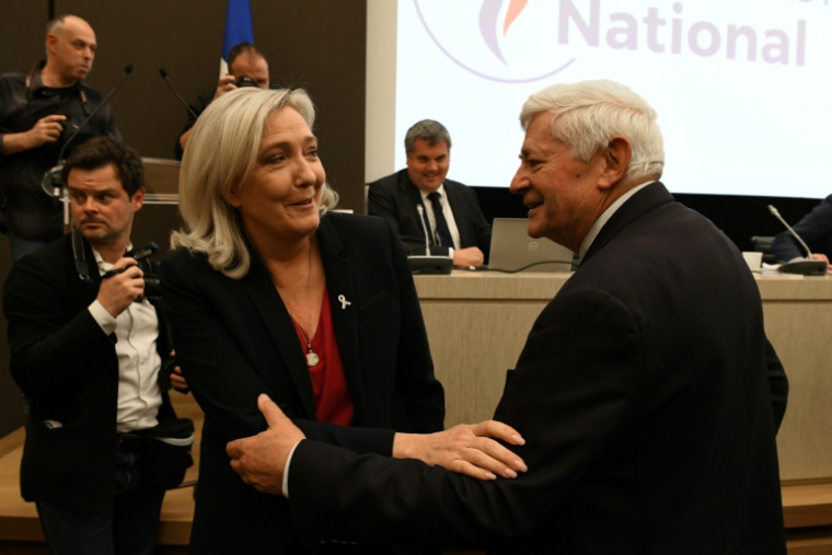 Marine Le Pen et Bruno Gollnisch, le 6 octobre 2022 à Paris ( AFP / Alain JOCARD )