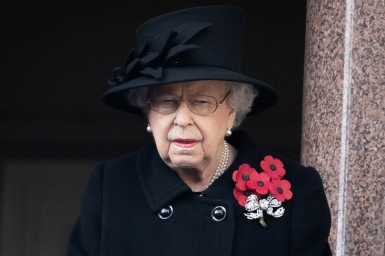 GRANDE-BRETAGNE: ELIZABETH II, SOUFFRANTE, RENONCE À UNE CÉRÉMONIE OFFICIELLE
