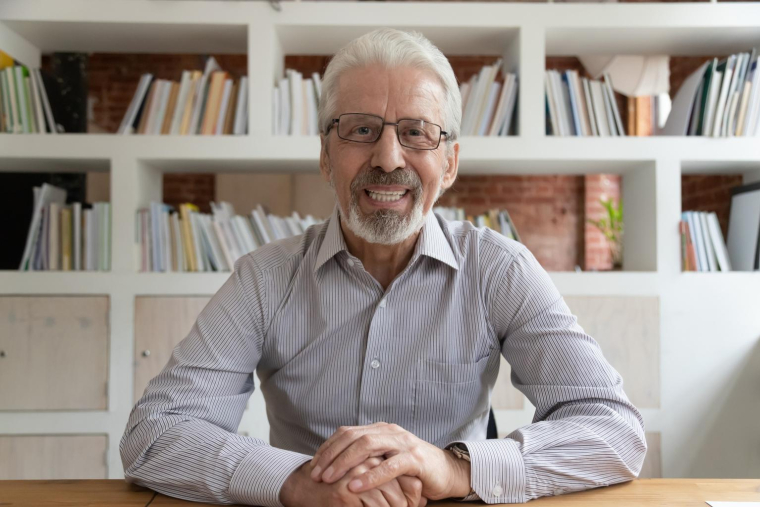 La clause bénéficiaire d’un contrat d’assurance-vie permet de désigner la ou les personnes recevant le capital épargné