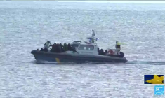 Début du vote en Estonie, un Premier ministre espagnol dans la tourmente et droit à la réparation