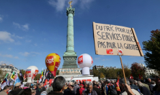 Manifestation de retraités à l'appel des syndicats CGT, FSU et Solidaires pour une revalorisation "maximum" des pensions complémentaires, le 14 octobre 2026 ( AFP / MEHDI FEDOUACH )