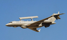 Un avion GlobalEye à Dubaï, aux Émirats arabes unis, le 14 novembre 2021. ( AFP / GIUSEPPE CACACE )