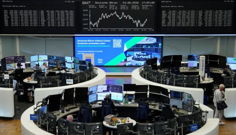 Le graphique de l'indice boursier allemand DAX est présenté à la Bourse de Francfort