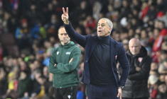 Sylvinho chante du Frank Sinatra