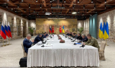 LA RUSSIE VA "RÉDUIRE" SON ACTIVITÉ MILITAIRE À KYIV ET TCHERNIHIV