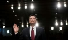James Comey, ancien chef du FBI, prête serment devant le Sénat, à Washington DC, le 8 juin 2017 ( AFP / Brendan Smialowski )