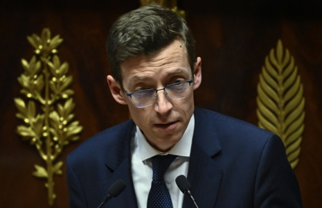 Le ministre de l'Éducation Édouard Geffray à Paris le 28 octobre 2026 ( AFP / JULIEN DE ROSA )