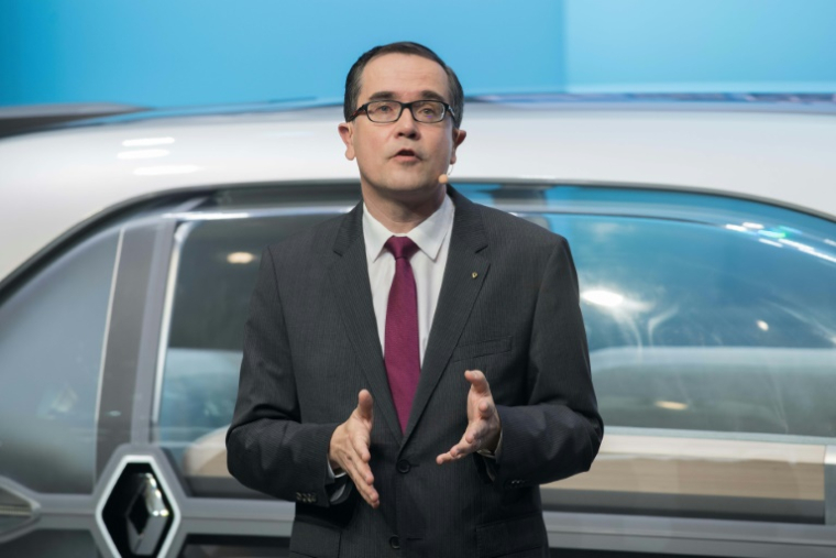Le nouveau patron de Renault François Provost au Salon de l'auto de Pékin le 25 avril 2018 ( AFP / NICOLAS ASFOURI )