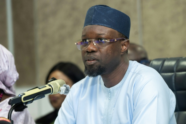 L'ancien Premier ministre Ousmane Sonko lors d'une conférence de presse à Dakar, le 2 juin 2026 au Sénégal ( AFP / SEYLLOU )