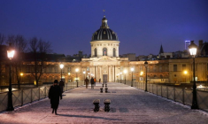 LE GOUVERNEMENT SE DONNE AU MOINS UNE SEMAINE POUR JUGER DU COUVRE-FEU