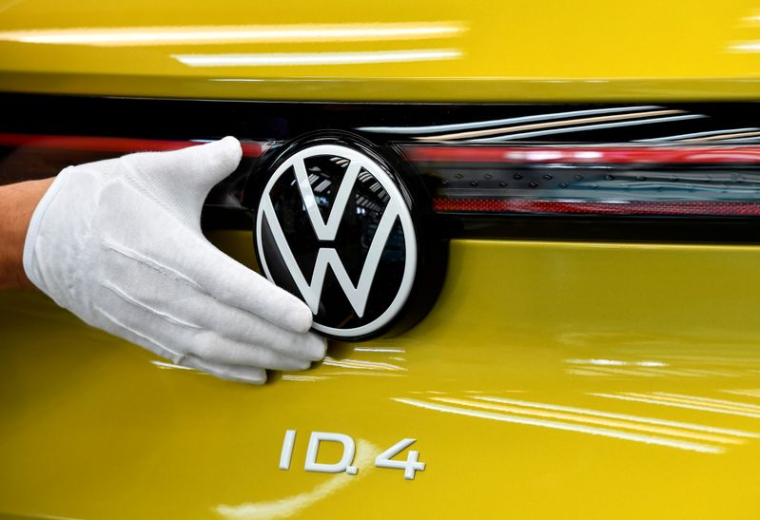 VOLKSWAGEN DIT AVOIR SOUMIS L'OFFRE REJETÉE PAR EUROPCAR MOBILITY