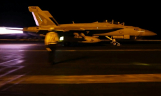 Une image publiée par l'armée américaine le 19 juillet 2026 montre le décollage d'un avion présenté comme participant à des frappes contre l'Iran ( US Central Command (CENTCOM) / - )