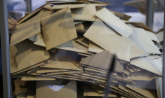 La justice a invalidé jeudi l'élection municipale de Montargis remportée de justesse par le Rassemblement national en mars, jugeant que la diffusion d'une vidéo diffamatoire avait pu altérer la sincérité du scrutin, ( AFP / Ludovic MARIN )