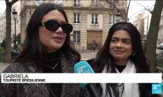 "Emily in Paris" : la série Netflix attire de nombreux touristes à Paris