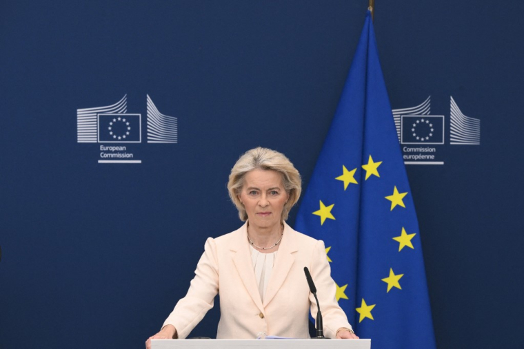 Ursula von der Leyen à Bruxelles ce lundi 2 mars 2026. ( AFP / NICOLAS TUCAT )