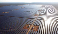 Tout en poursuivant ses investissements dans les énergies fossiles, TotalEnergies ambitionne de devenir l'un des cinq premiers producteurs d'électricité d'origine éolienne et solaire dans le monde. (© TotalEnergies)