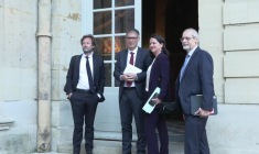 Les socialistes arrivent à Matignon pour évoquer le scrutin à la proportionnelle
