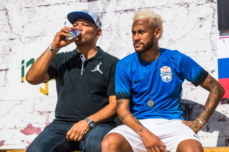 Neymar Senior : « Personne ne peut effacer ce qu'on a fait pour le PSG »