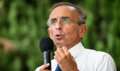 Le président du parti français d'extrême droite Reconquête, Éric Zemmour à Orange dans le Vaucluse, le 7 septembre 2024 ( AFP / CLEMENT MAHOUDEAU )