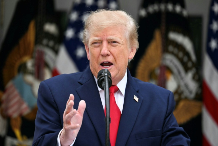 Le président américain Donald Trump à la Maison Blanche, le 15 octobre 2026 à Washington ( AFP / Jim WATSON )