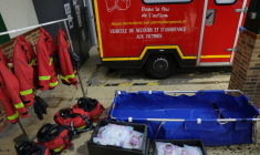 Une baignoire de refroidissement d'urgence et des poches de glace, dans une caserne de pompiers à Paris, le 28 juin 2026 lors d'un épisode de canicule en France ( AFP / Kenzo TRIBOUILLARD )