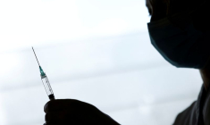 FRANCE: PLUS DE 6,8 MILLIONS DE PERSONNES VACCINÉES CONTRE LE COVID-19