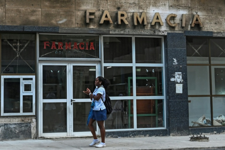 Cuba, en proie à une sévère crise économique et mis sous pression par Washington, a annoncé le 29 juillet 2026 l'ouverture de nombreux secteurs de son économie aux acteurs privés, notamment les pharmacies. ( AFP / YAMIL LAGE )