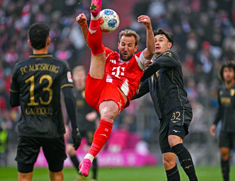 Augsburg renverse le Bayern Munich