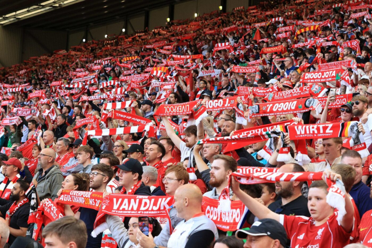 Les supporters de Liverpool dénoncent la cupidité de leur direction