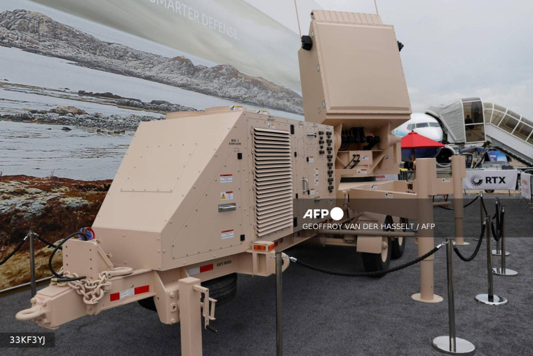 Un radar de Raytheon (filiale de RTX), au Bourget, en 2023 ( AFP / GEOFFROY VAN DER HASSELT )
