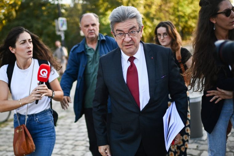 Jean-Luc Mélenchon à Bordeaux, le 11 octobre 2023. ( AFP / CHRISTOPHE ARCHAMBAULT )