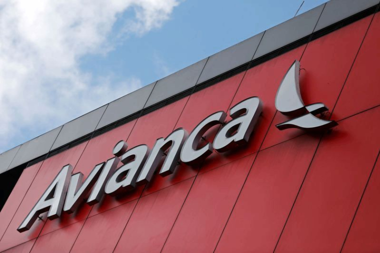 LA COMPAGNIE AVIANCA RÉDUIT UNE COMMANDE À AIRBUS