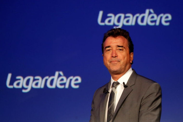 LAGARDÈRE MONTE, BARCLAYS CROIT AU CHANGEMENT
