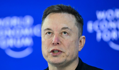 Elon Musk à Davos, en Suisse, le 23 janvier 2026. ( AFP / FABRICE COFFRINI )