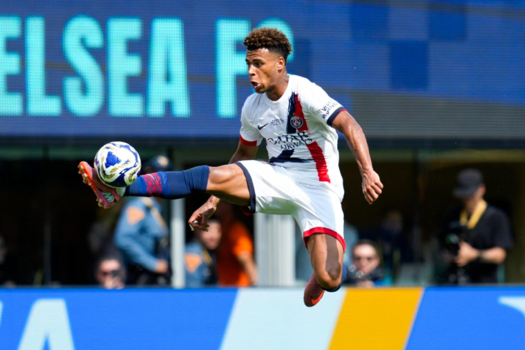 Booba continue ses sons sur le PSG avec une ode à Désiré Doué